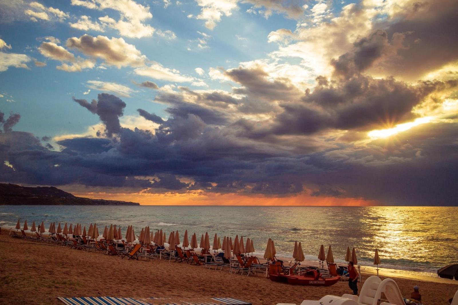 B&Arca Hotel Reggio di Calabria Kültér fotó